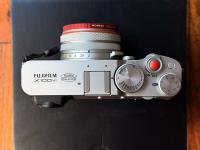 FUJIFILM X100VI - Silver (200 Shutter Actuations)