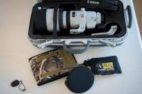 Canon EF 200-400mm f/4L IS USM Extender 1.4x Lens w. bonus raincover
