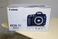 Canon EOS 7D DSLR Camera with 18-135mm Lens