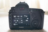selling my Canon EOS 5D Mark IV 30.4MP Digital SLR Camera Body Only