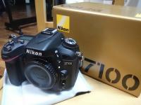 Nikon D7100 DSLR Camera with 18-105mm Lens