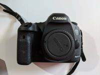 Canon 5D Mark III with lens and tripod