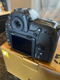 Nikon D850 45.7 MP Digital SLR Camera - Black Body Only,LOW Shutter.