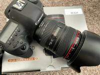 Canon EOS 5D Mark IV EF 24-105 f/4L IS II USM Kit With Extras